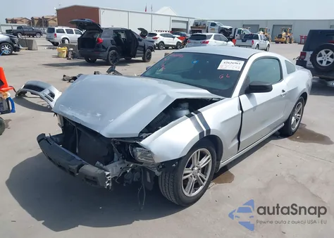 2014 Ford Mustang V6 из США, поврежденный, VIN 1ZVBP8AMXE5250096